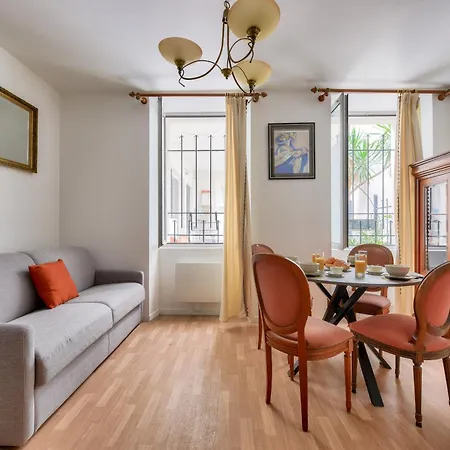 Bright & Spacious In 15th Appartement