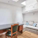 شقة Bright & Spacious In 15th *