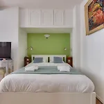 Bright & Spacious In 15th *
