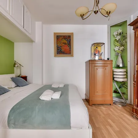 Bright & Spacious In 15th *