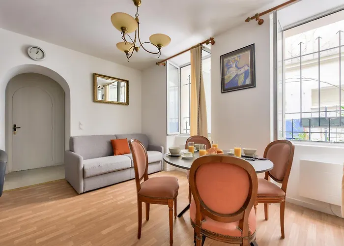 Bright & Spacious In 15th Appartement *