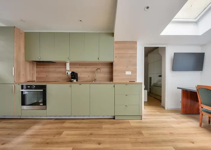 Bright & Spacious In 15th Apartament Paryż